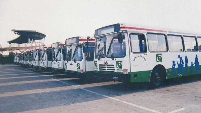 这是无锡各个时期的公交车,就是公交车的一部简史,你见过多少