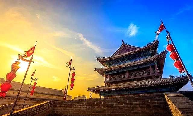 西安城墙：中国保留最完整古城墙，唐朝、明朝文化在这里都找得到