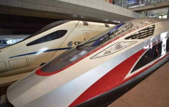 和谐号 复兴号图片