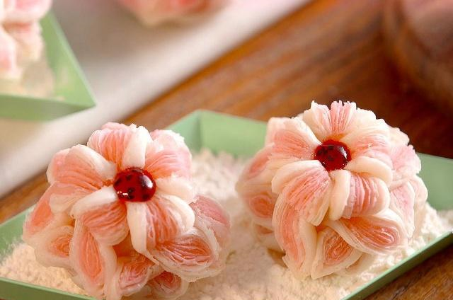 中式高颜值精致甜点芙蓉酥仙气十足酥脆掉渣,美到不舍得吃!