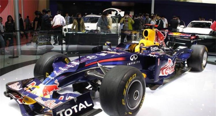 库伯车队流线型设计，科技带来的精良赛车，让人神往