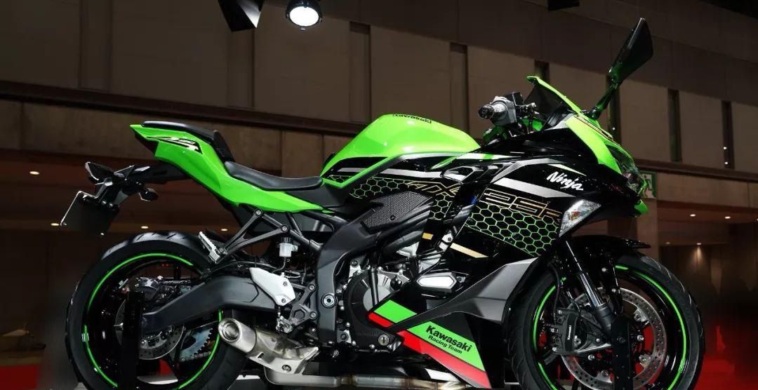 车展上的KawasakiZX-25R