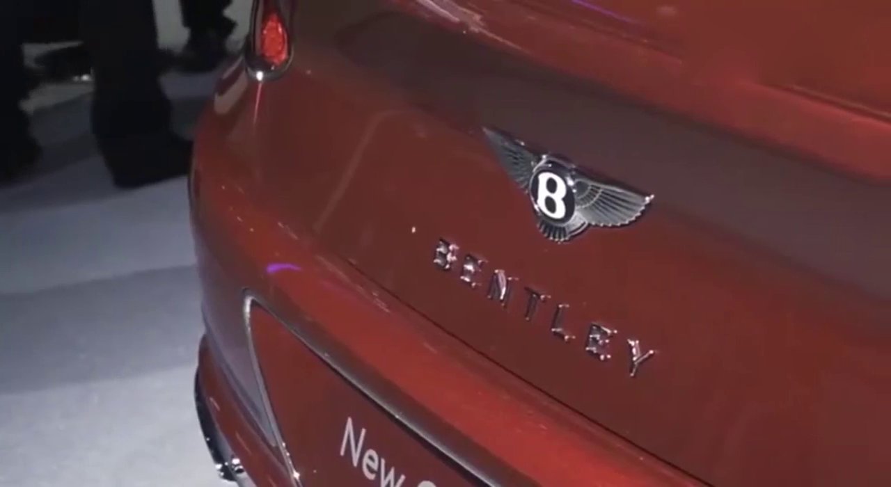 最新款宾利GT跑车，中控台竟然还有这么的玩法！