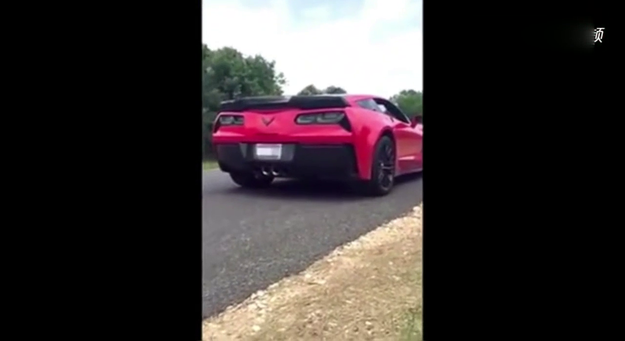 价值100万的跑车，结果30秒就撞烂，车主内心是崩溃的