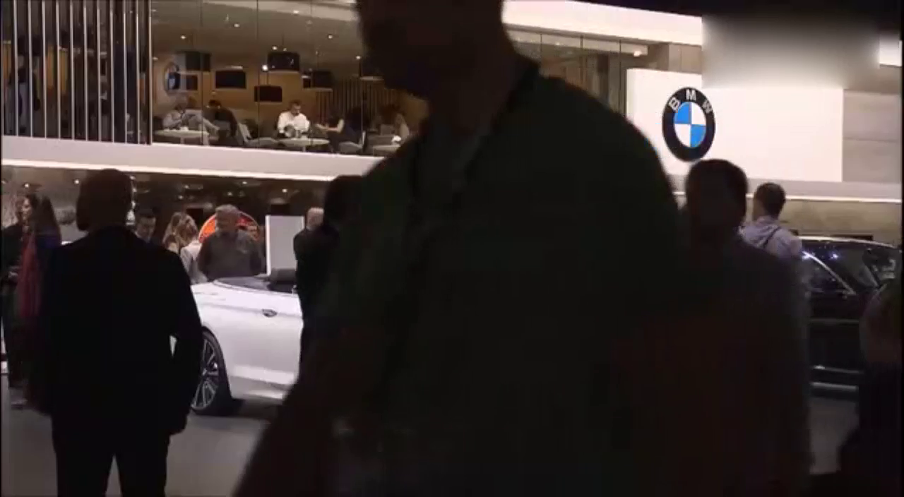 17款宝马新车，巴黎车展 CPNTV闪耀亮相