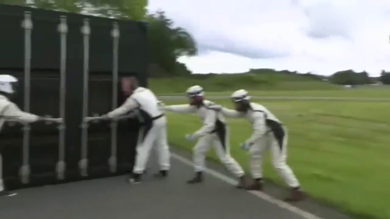 这个车门打开之后，才体会到什么叫真正的超级跑车！