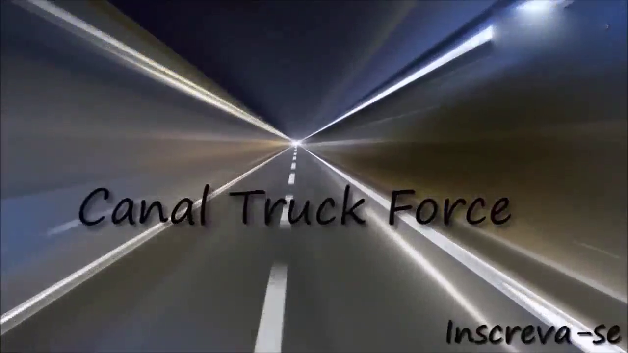 卡车司机忘拉手刹车子后溜 水泥车爬坡失败后溜 货车司机秀车技