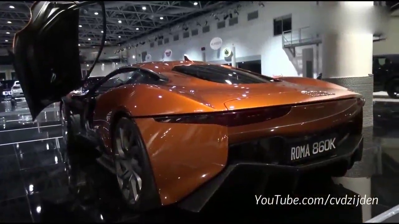 法拉利超级跑车实测轰油门！