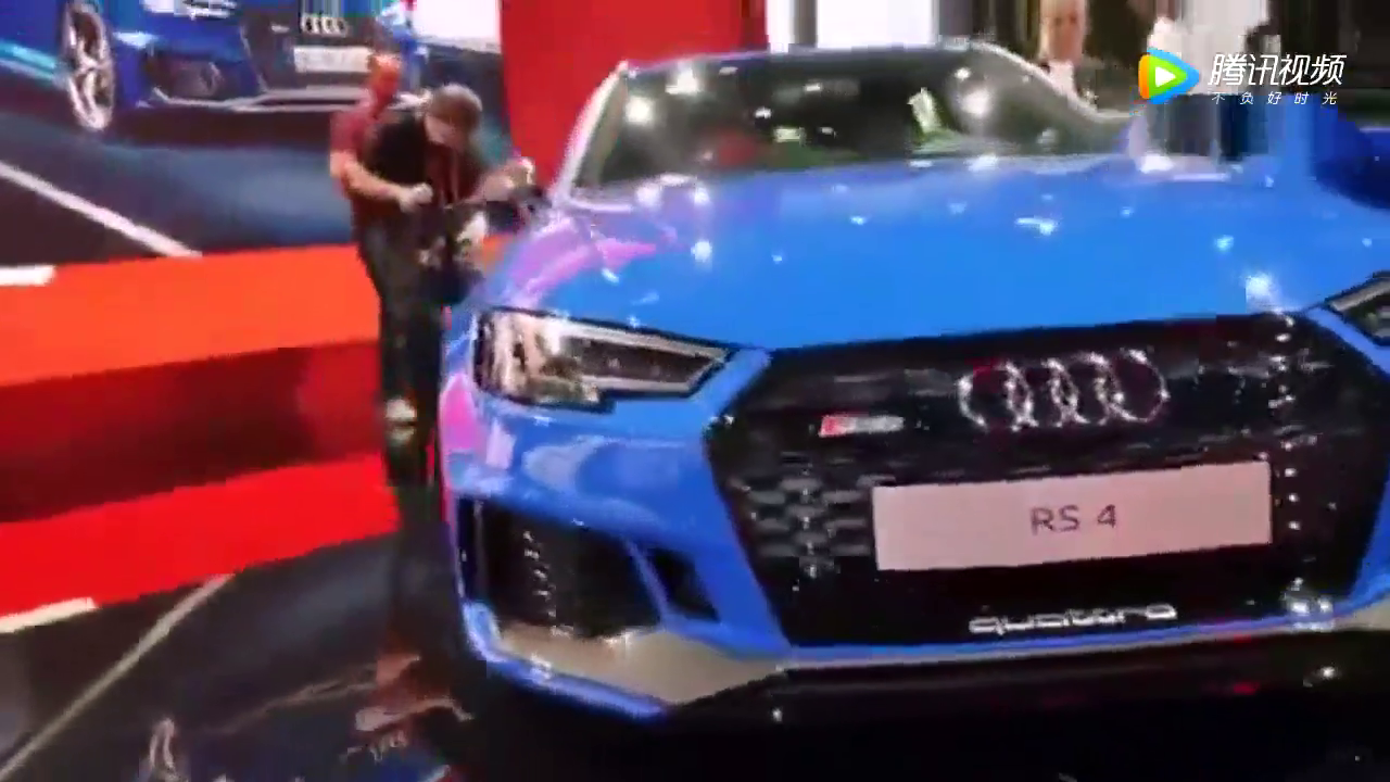帅爆了 车展实拍新款奥迪RS4 Avant