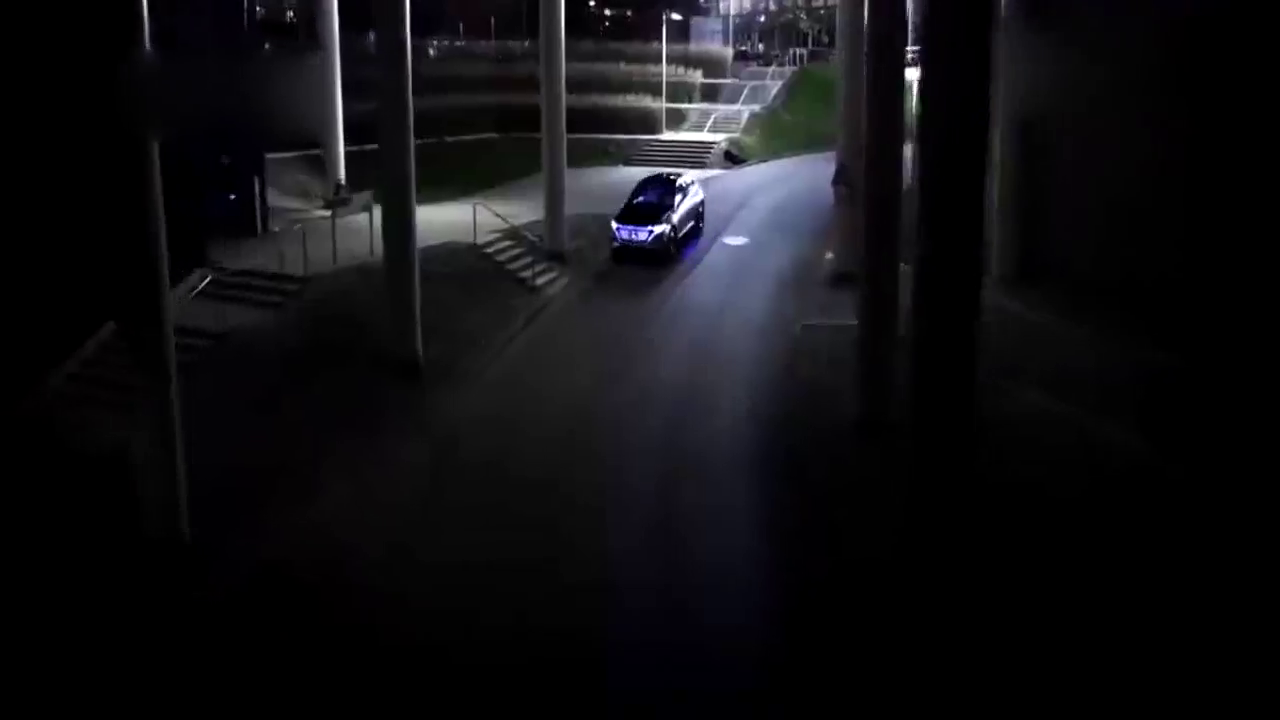 奔驰推新型超级跑车 土豪们准备好钱吧！