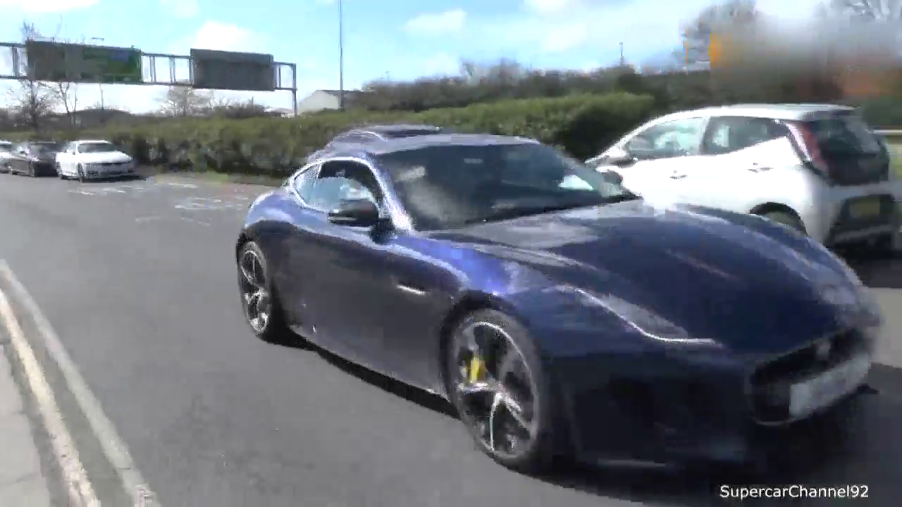 布加迪威龙超级跑车 亮相山路间惹路人痴狂