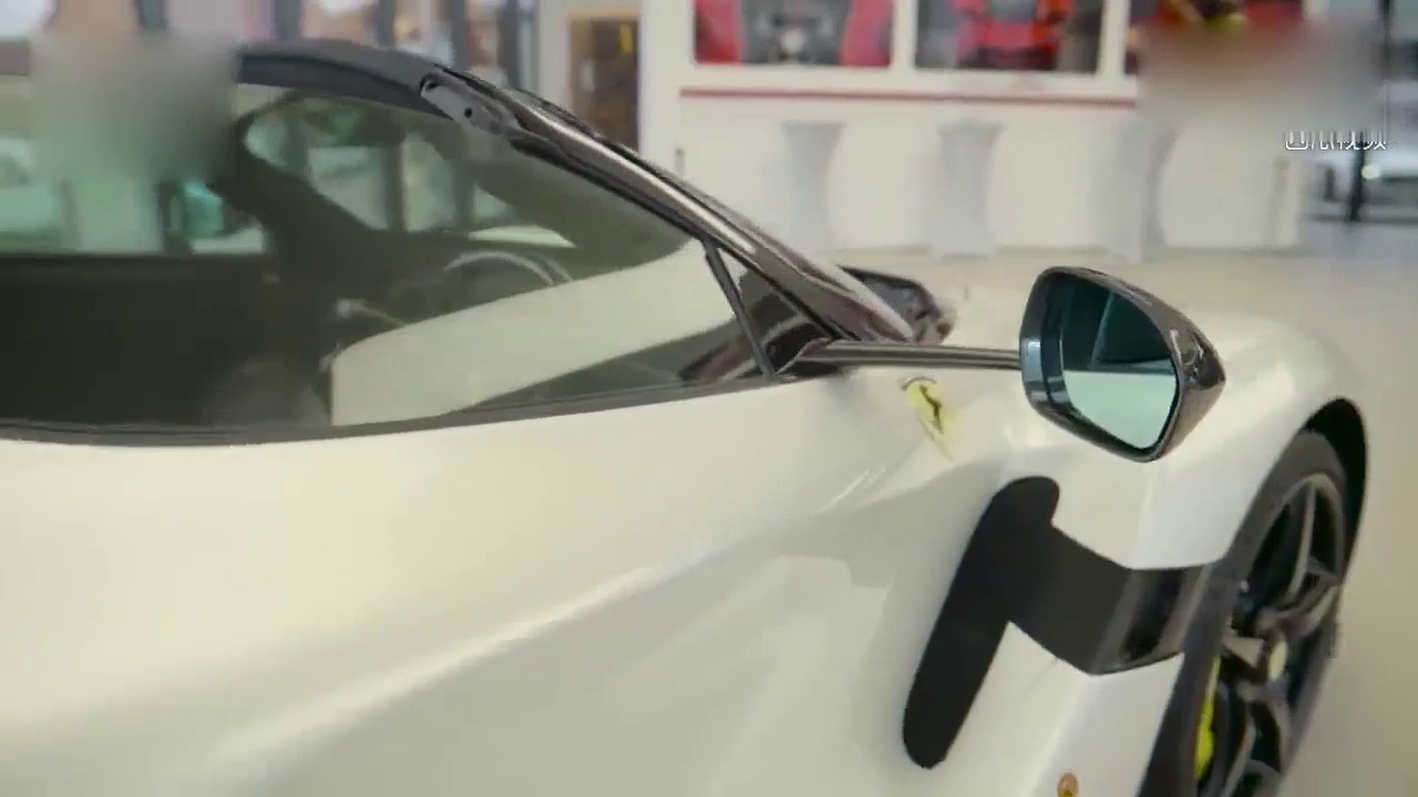 2500万的法拉利，启动瞬间告诉你什么才是超级跑车