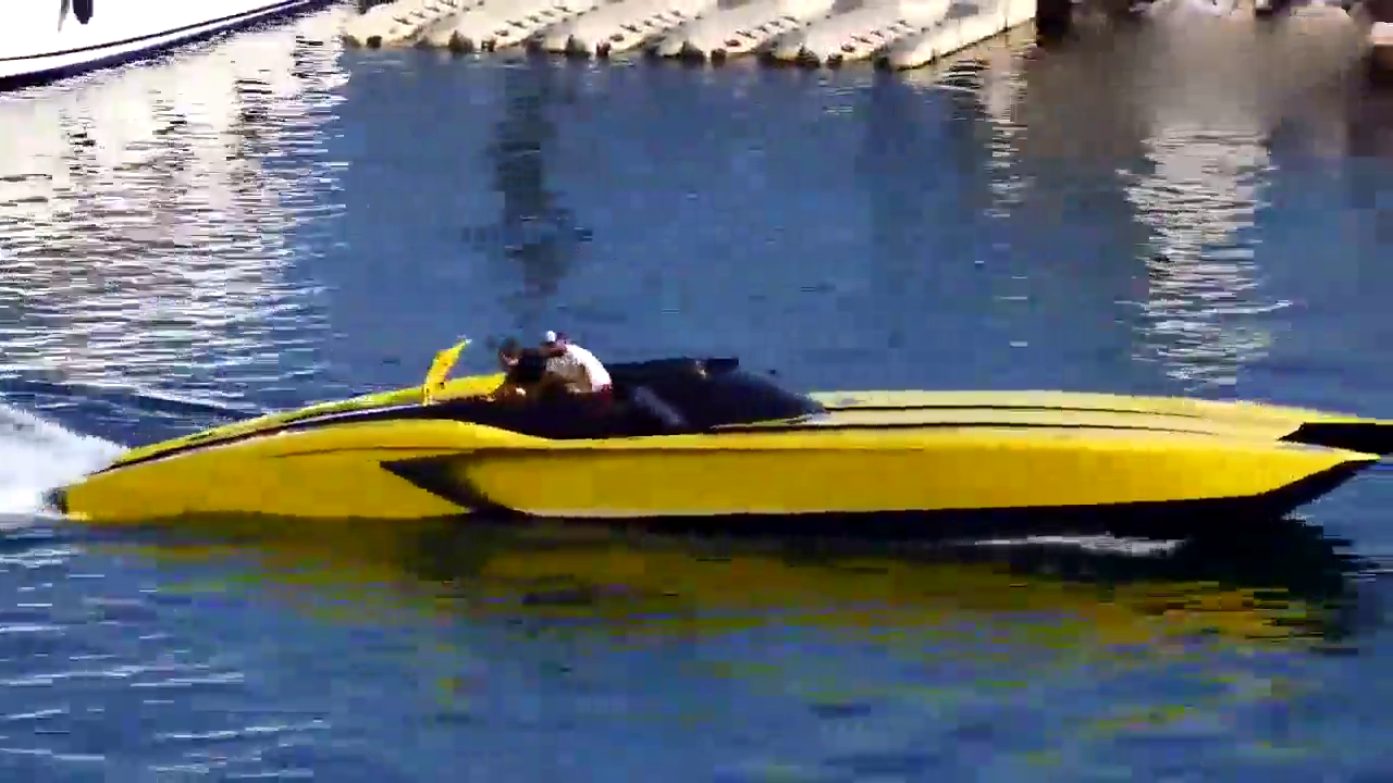 兰博基尼游艇和跑车哪个更快？一起看过来