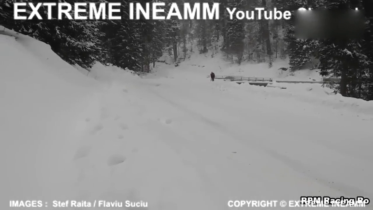 看着真是爽！WRC赛车雪地上畅快加速