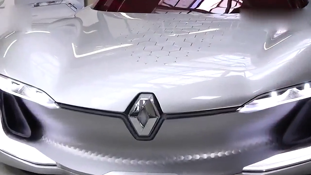 6000万的雷诺超级跑车，变形的那一刻才是见证奇迹的时刻