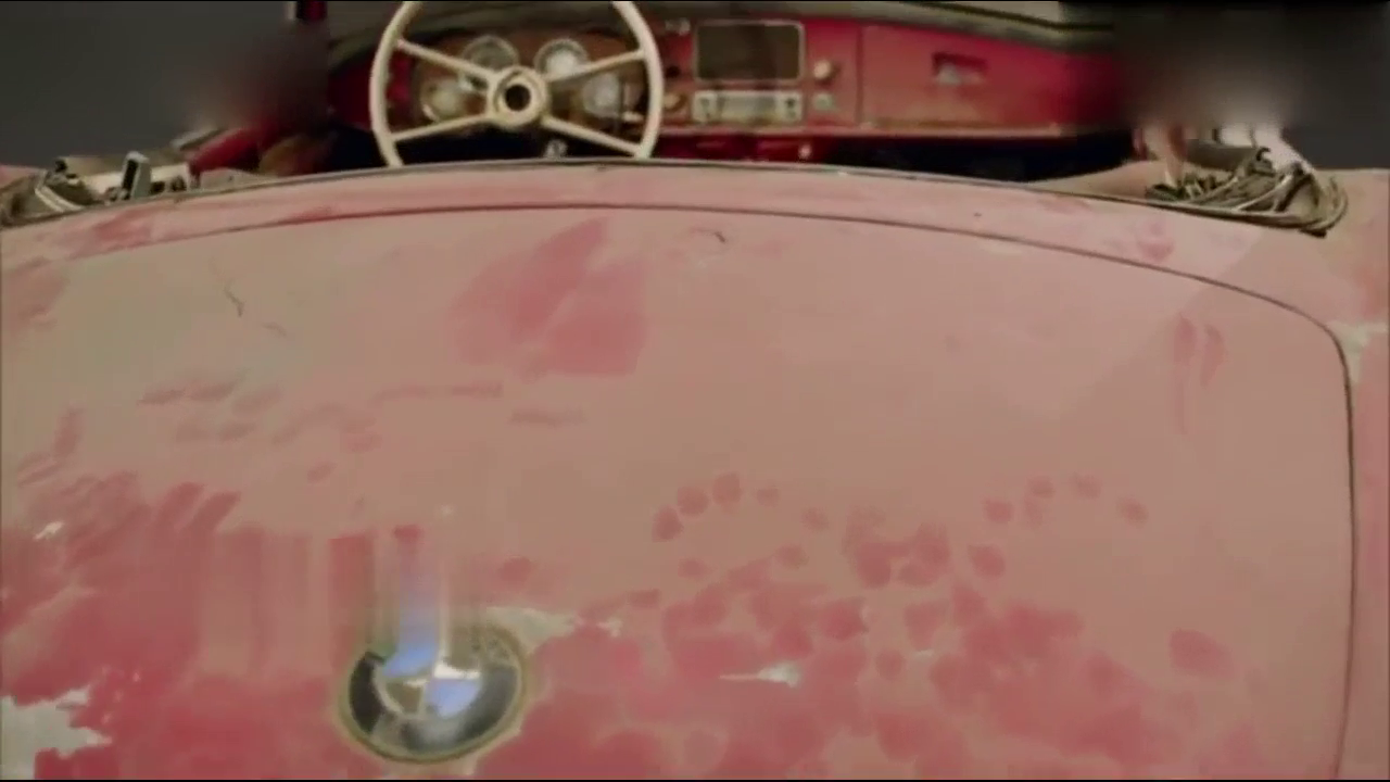 1968年产的宝马敞篷车，从破烂到焕然一新，德国工人技术太牛了