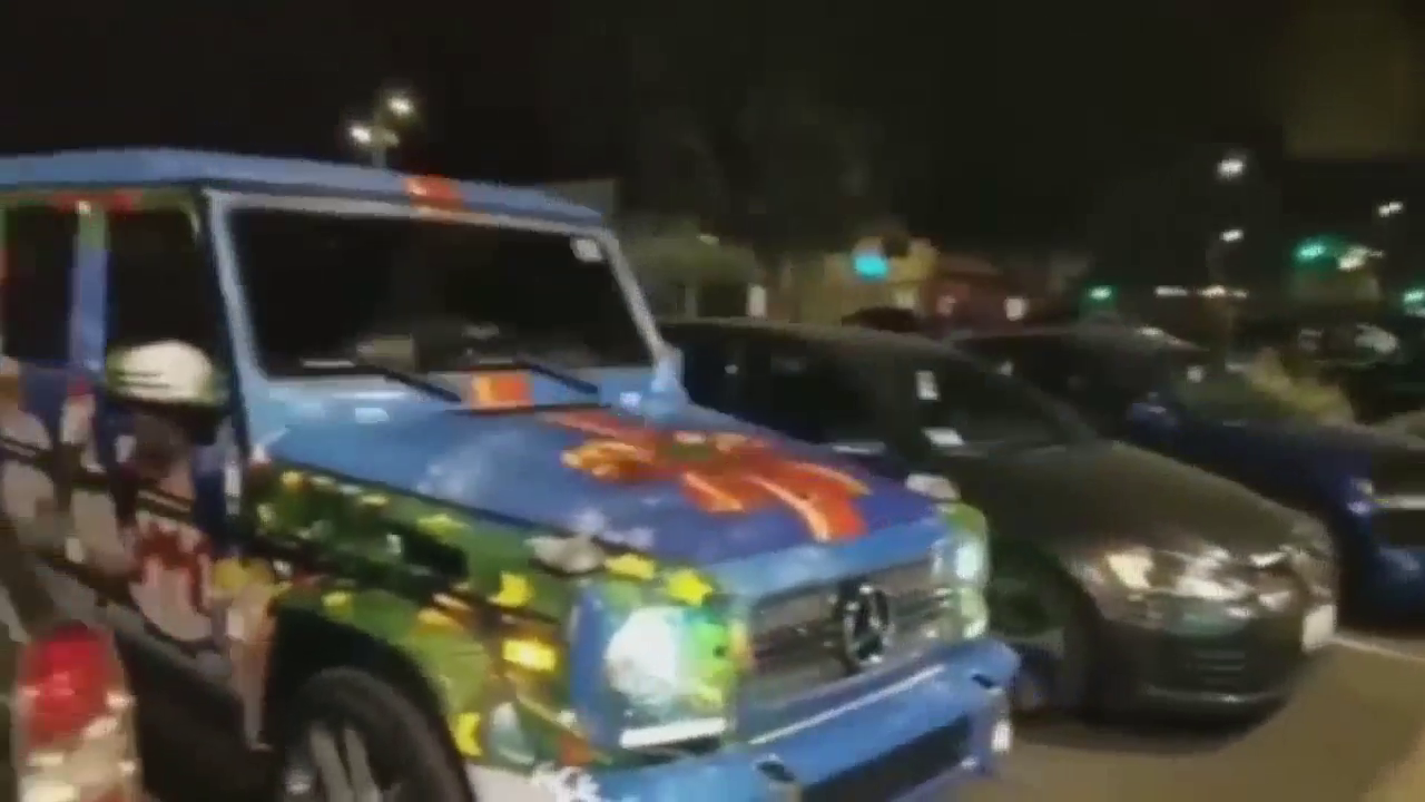 贾斯汀比伯私人汽车，简直是一个小型车展