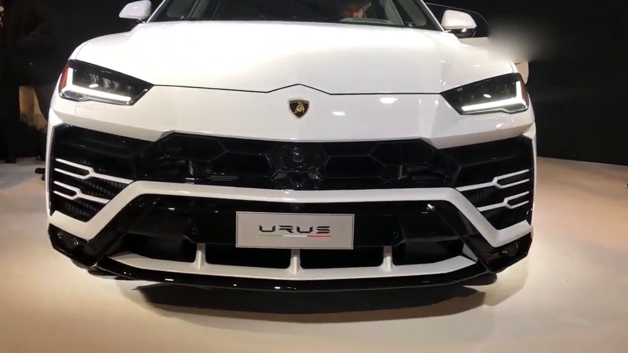 唯一能给你开战斗机感觉的SUV，车展高清实拍全新兰博基尼URUS