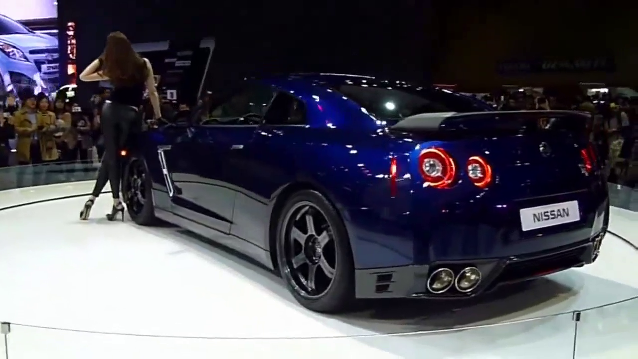 太帅了！世界上直线加速排名前十的日产GT-R在车展发布