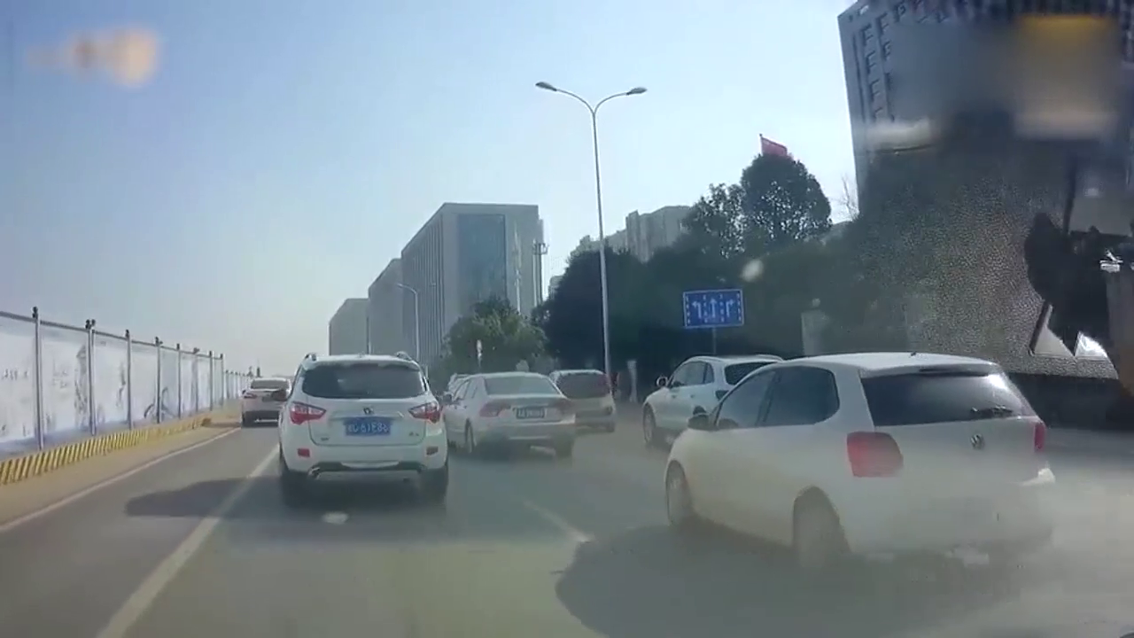 世界最快卡车来袭，由沃尔沃制造，速度堪比赛车，破世界纪录