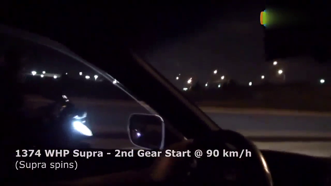 宝马摩托车碾压跑车毫不费力，S1000RR