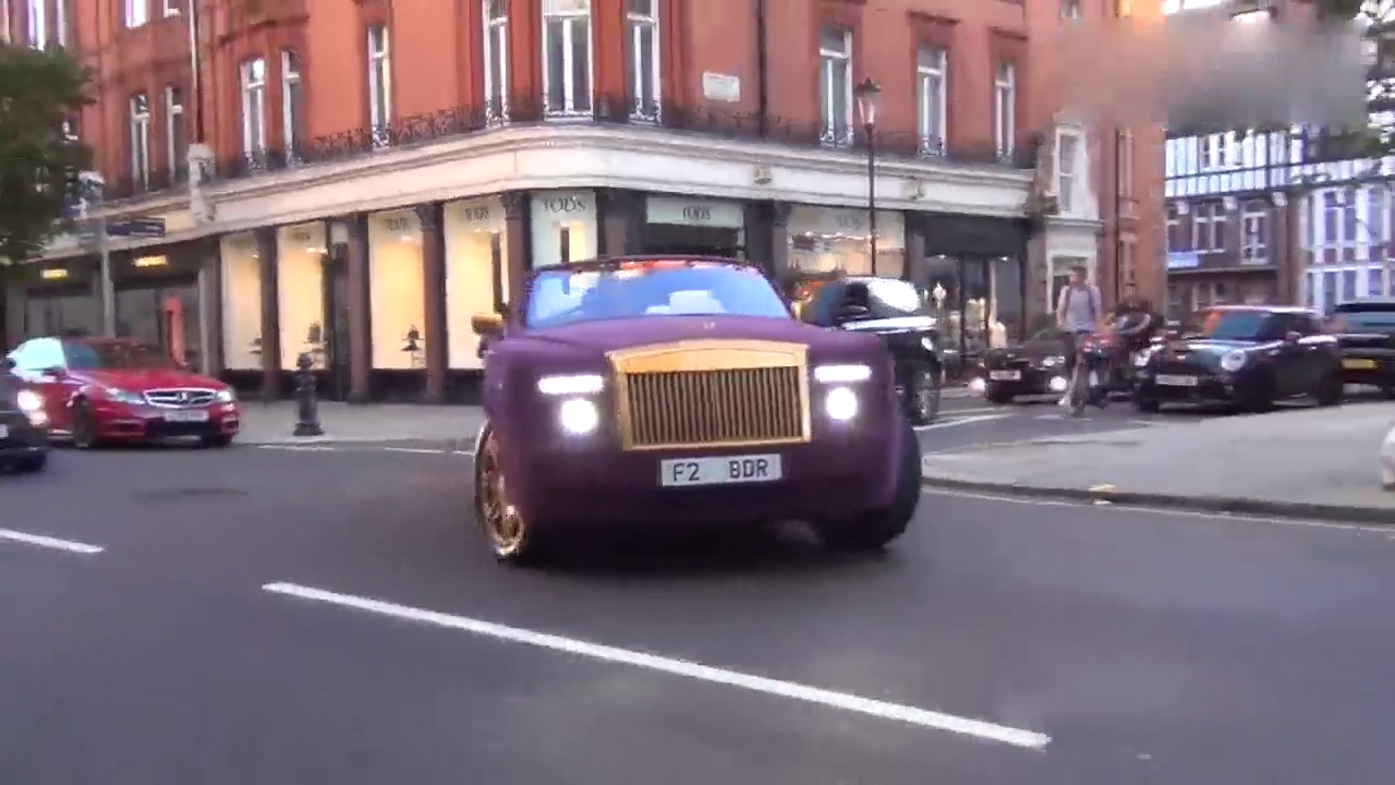 这样的紫色敞篷跑车太酷炫了