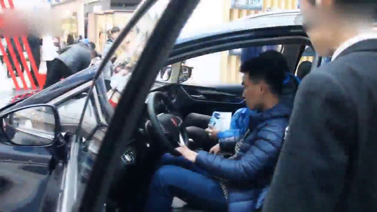 颜值爆表 大美七座 一辆新车竟然引来车展一样的轰动效果！