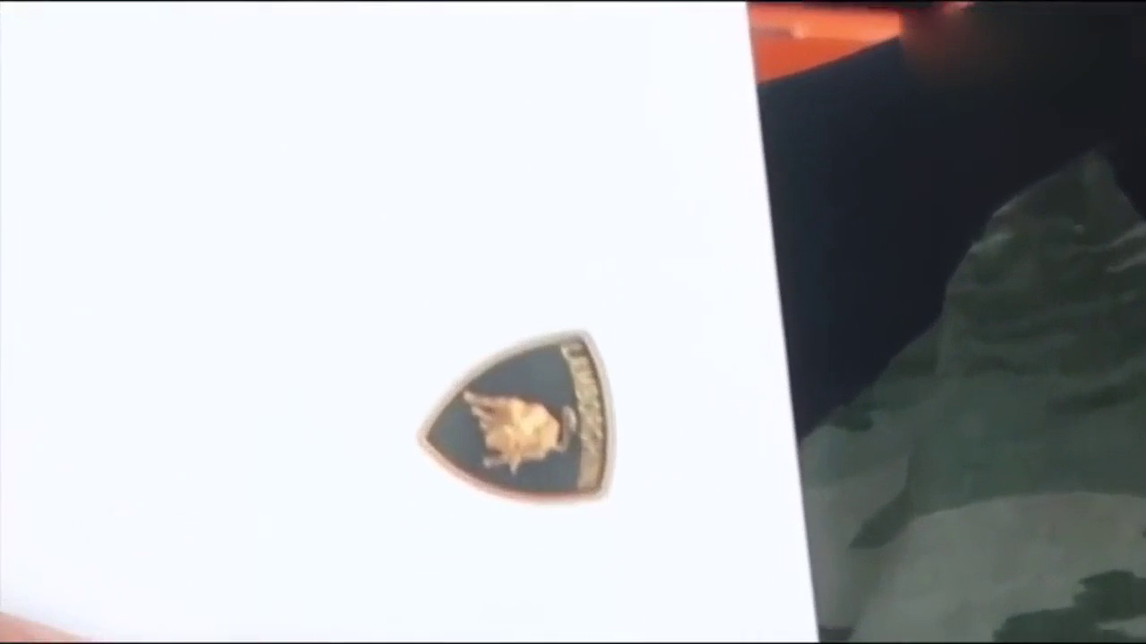 买兰博基尼跑车送了一个信封，拆开以后车主懵了！