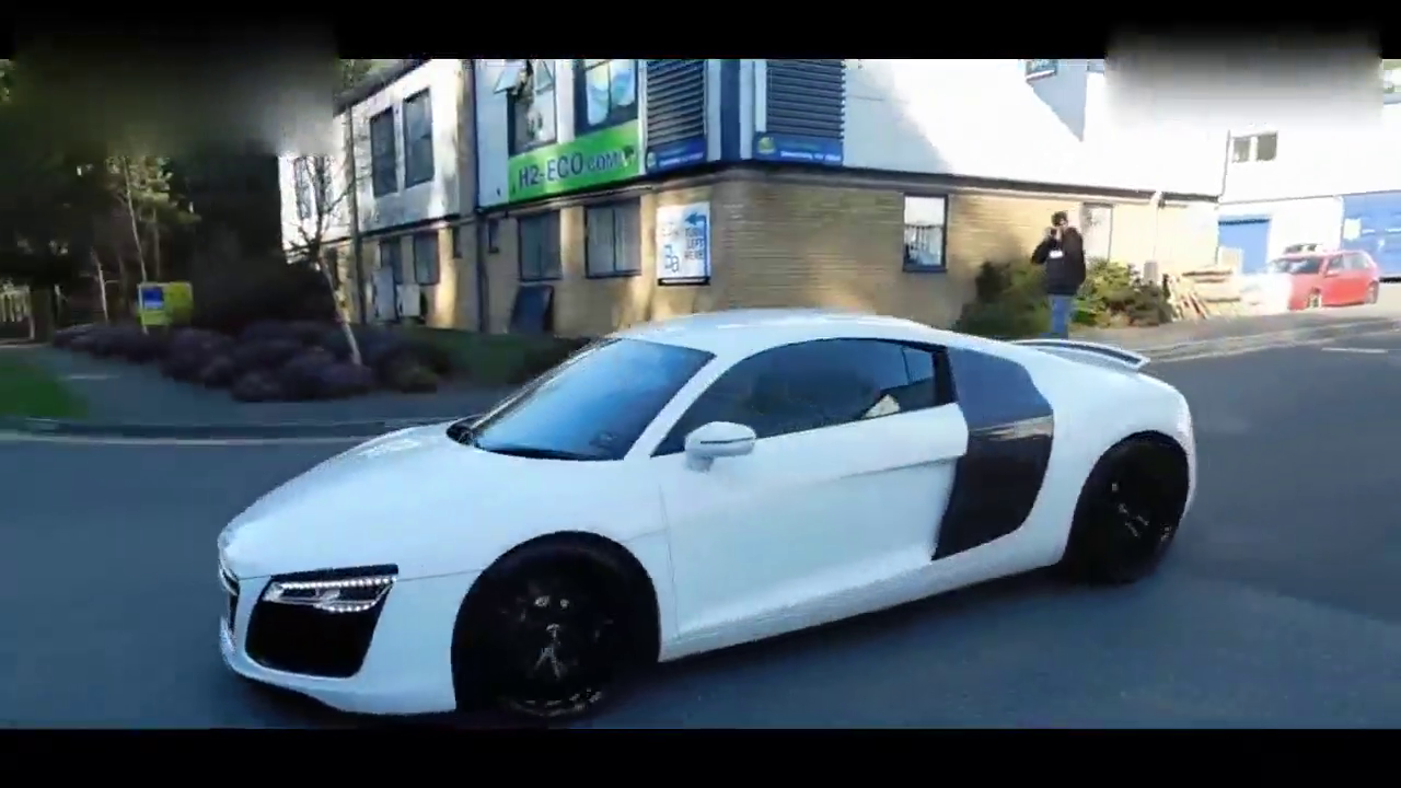 跑车改装车聚会离场，颜值与狂野只服GTR