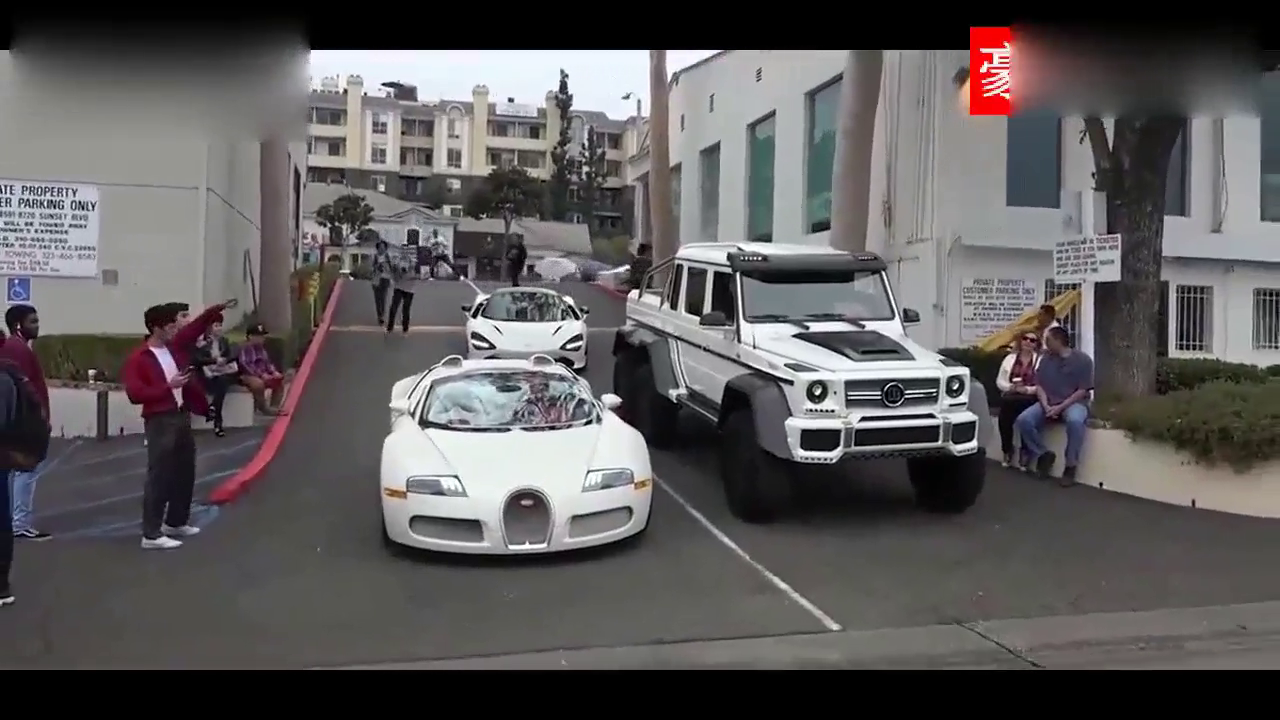 转弯的那一刻，才知道跑车和越野车的区别有多大