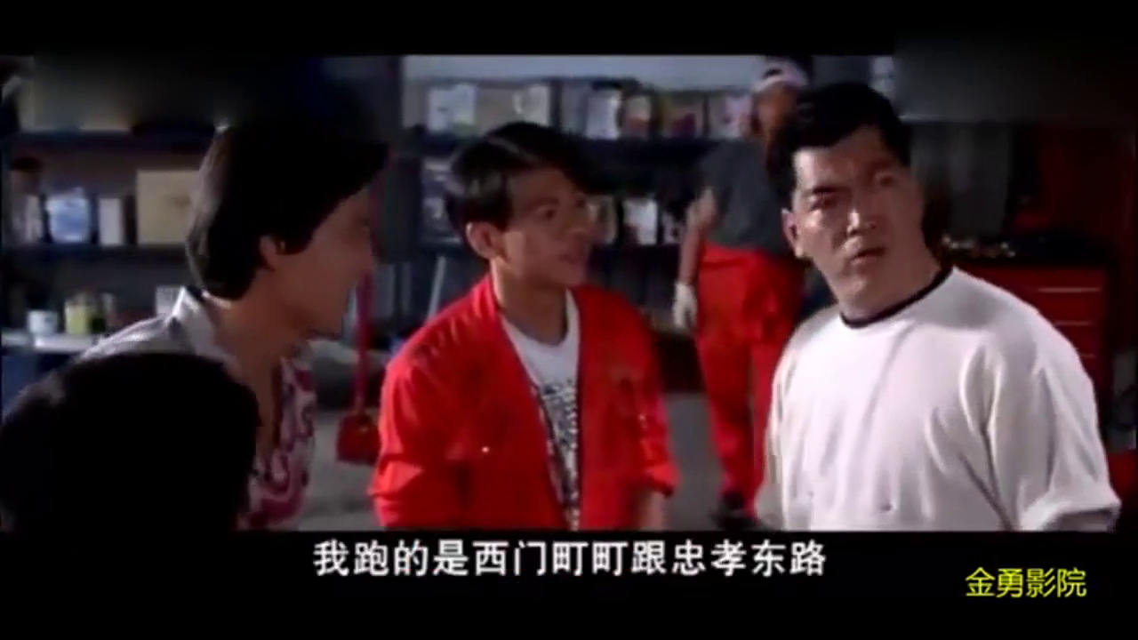 大傻哥找他改装车, 结果被霸气大吼一声, 灰溜溜离开了