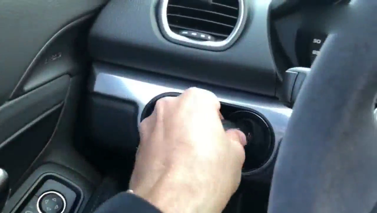 108万保时捷跑车，极速290码，破百只需4