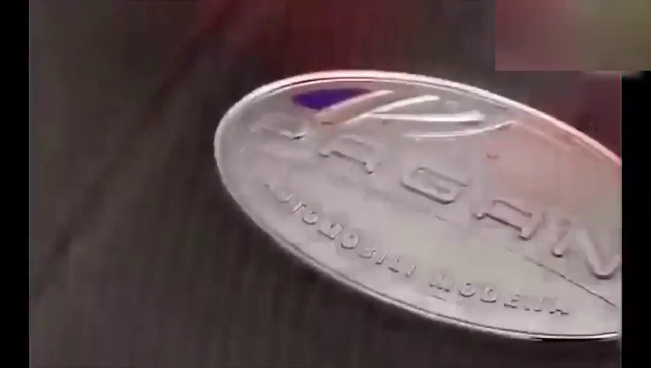 1个亿的帕加尼跑车变形,明白了比尔盖茨为什么也会喜欢它了