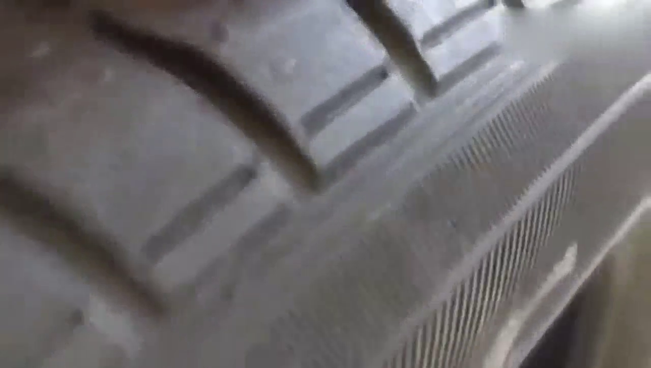 不要捡便宜，闲鱼淘回来的所谓的改装车换下来的轮胎可能是翻新胎