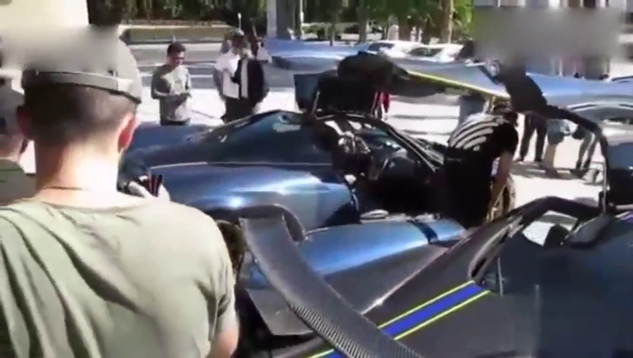 价值2000多万的超级跑车帕加尼，就这样坏了！