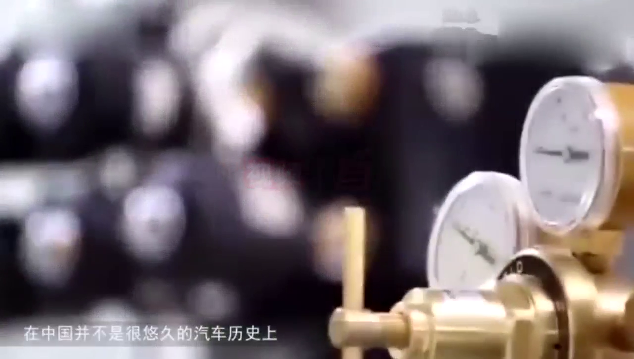 他花7000元买国产跑车改成法拉利，罚款准备好了？