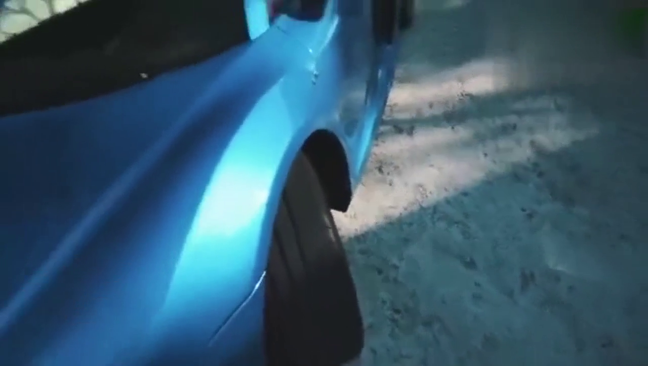 连个土坡都下不去，奥迪R8你算什么跑车！