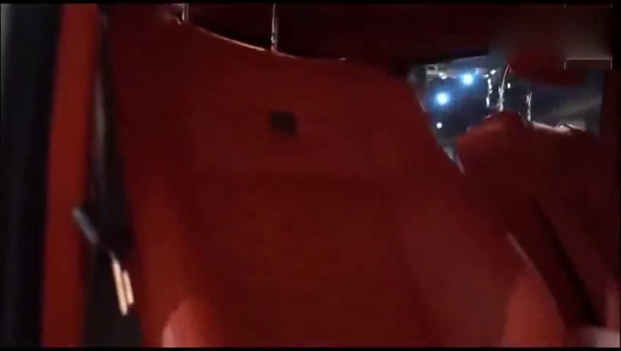 女司机开奔驰越野车去聚会，简直霸气侧漏，一堆跑车瞬间尴尬了