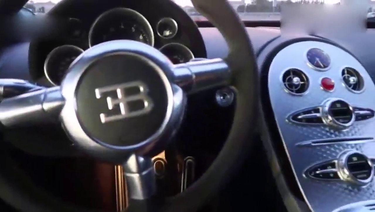 布加迪跑车的尾翼都是怎么关闭的？