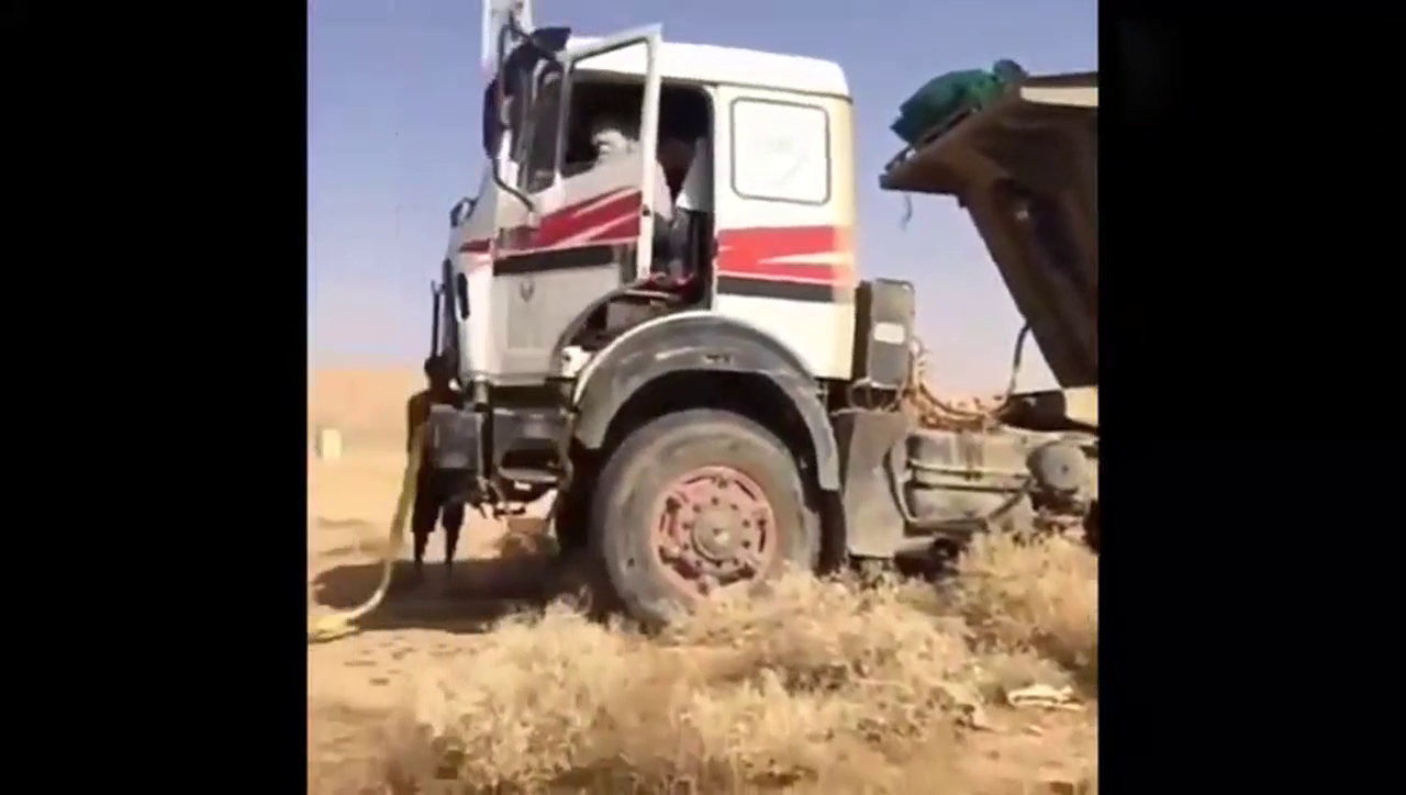 有一种比赛叫还没开始就结束了，这越野太猛了竟敢跟卡车来抗衡