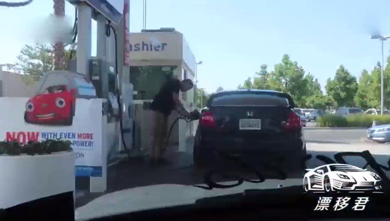 按下按钮，这台改装车再也不怕交警叔叔！