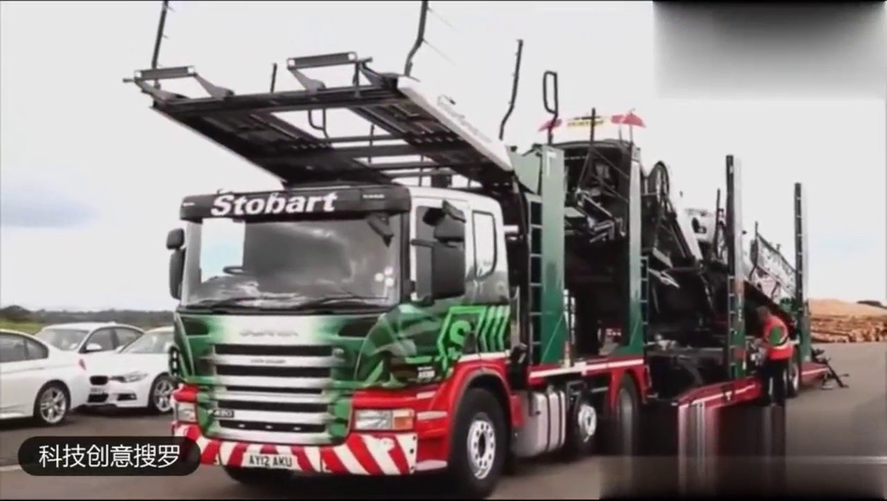 路上经常看到卡车拉轿车，今天带你看看它是如何装上去的