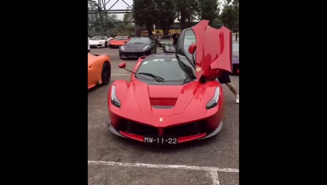 跑车 三神车之一的拉法