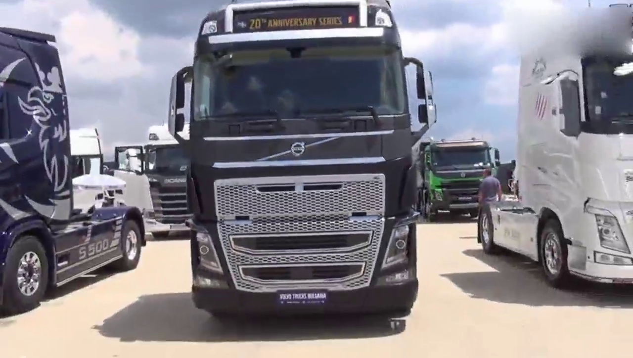 120万的沃尔沃卡车，坐进驾驶室，才明白什么叫做人性化！