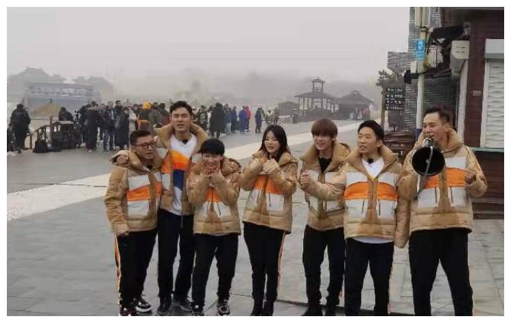 杨超越又迎来新综艺啦，嘉宾阵容令人满意，谁留意C位是谁？