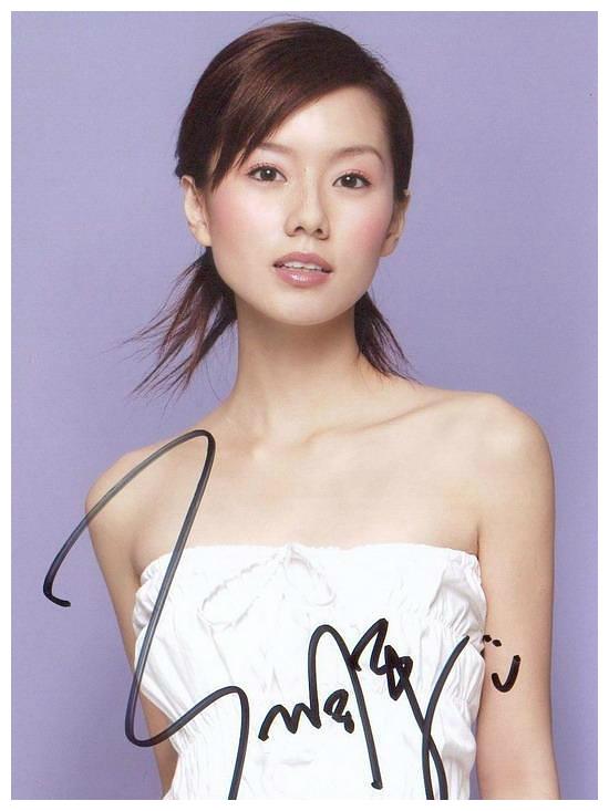 还记得“新加坡四美”吗？郭妃丽美得惊为天人，范文芳堪称国宝级