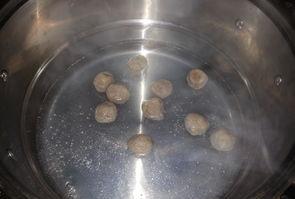 潮汕特色的牛肉丸,在家就能做,制作方法简易,肉丸鲜嫩Q弹