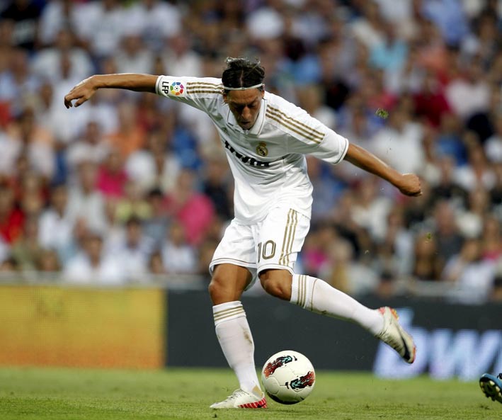 皇马历任10号,菲戈最佳,魔笛有望打破魔咒!