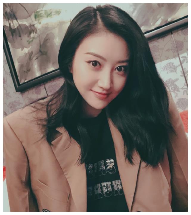 景甜十年前旧照公开,清纯脸与现在大不同,真爱粉都难辨认