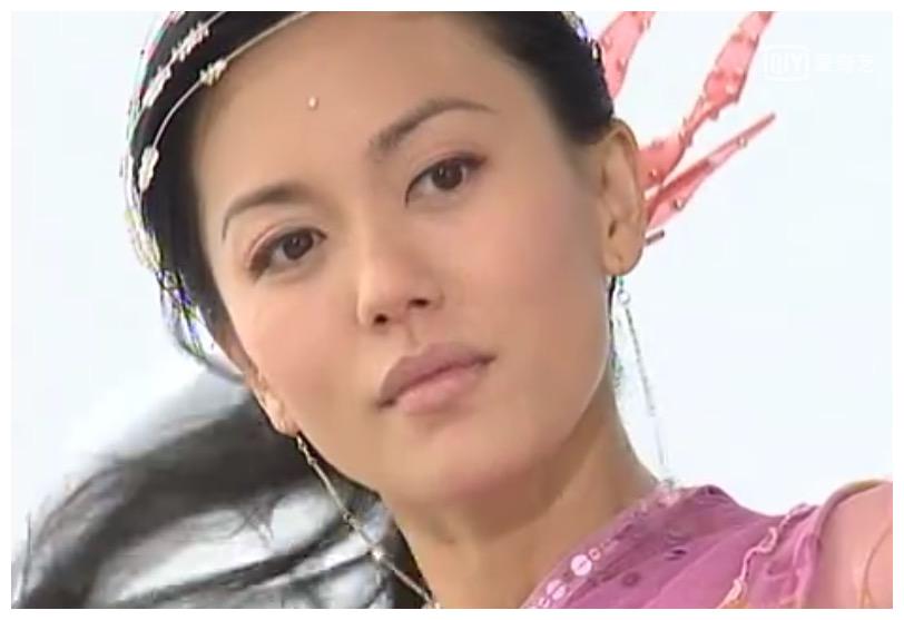 还记得“新加坡四美”吗？郭妃丽美得惊为天人，范文芳堪称国宝级